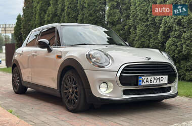 Хэтчбек MINI Cooper 2018 в 
