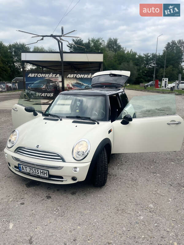 MINI Cooper 2004
