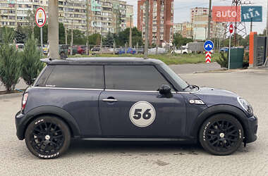 Хэтчбек MINI Cooper 2013 в 