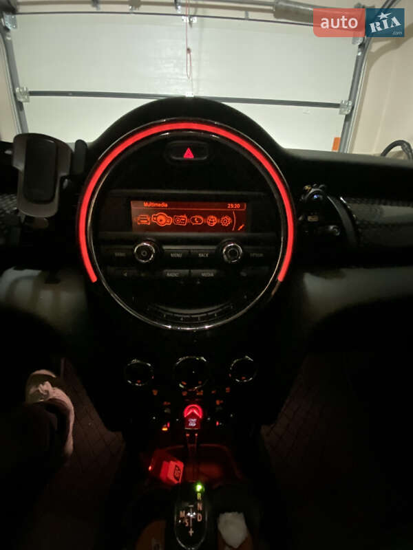 Хэтчбек MINI Cooper 2014 в Ровно