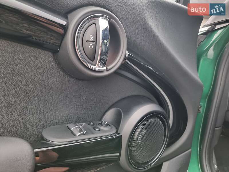 Хэтчбек MINI Cooper 2020 в Радивилове