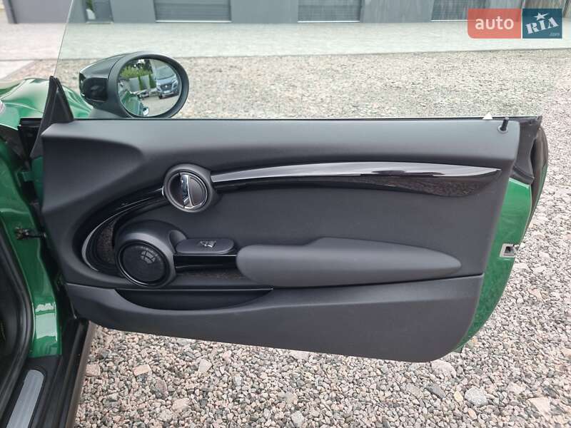 Хэтчбек MINI Cooper 2020 в Радивилове