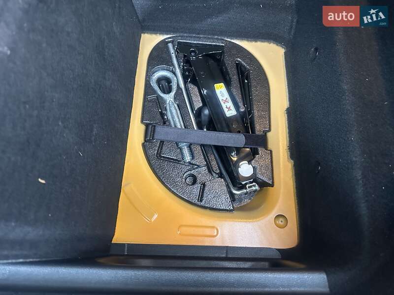 Хэтчбек MINI Cooper 2014 в Киеве фото 16 Хэтчбек MINI Cooper 2014 в Киеве