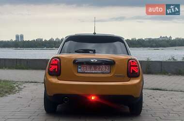 Хетчбек MINI Cooper 2014 в 