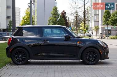 Хэтчбек MINI Cooper 2015 в 
