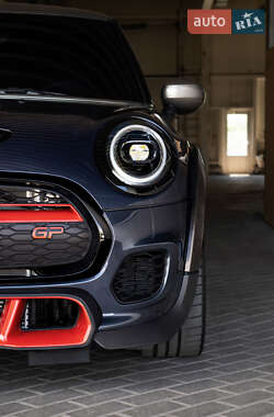 Хэтчбек MINI Cooper 2020 в 