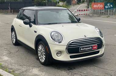 Хэтчбек MINI Cooper 2015 в 