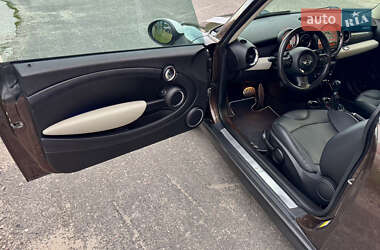 Хэтчбек MINI Cooper 2011 в 