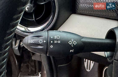 Хэтчбек MINI Cooper 2011 в 