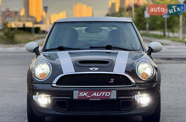 Хэтчбек MINI Cooper 2011 в 