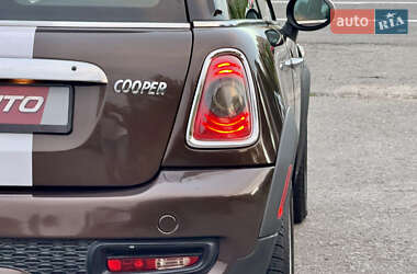 Хэтчбек MINI Cooper 2011 в 
