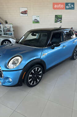 Хэтчбек MINI Cooper 2015 в 