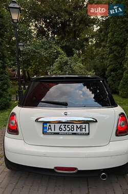 Хэтчбек MINI Cooper 2008 в 