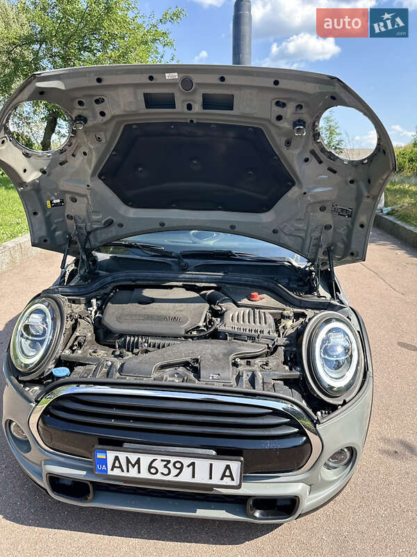 Хетчбек MINI Cooper 2020 в Житомирі
