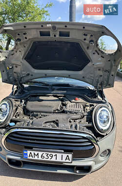 Хэтчбек MINI Cooper 2020 в 