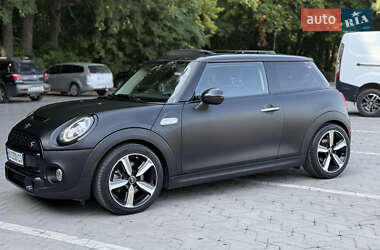 Хэтчбек MINI Cooper 2017 в 