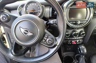 Хетчбек MINI Cooper 2016 в 