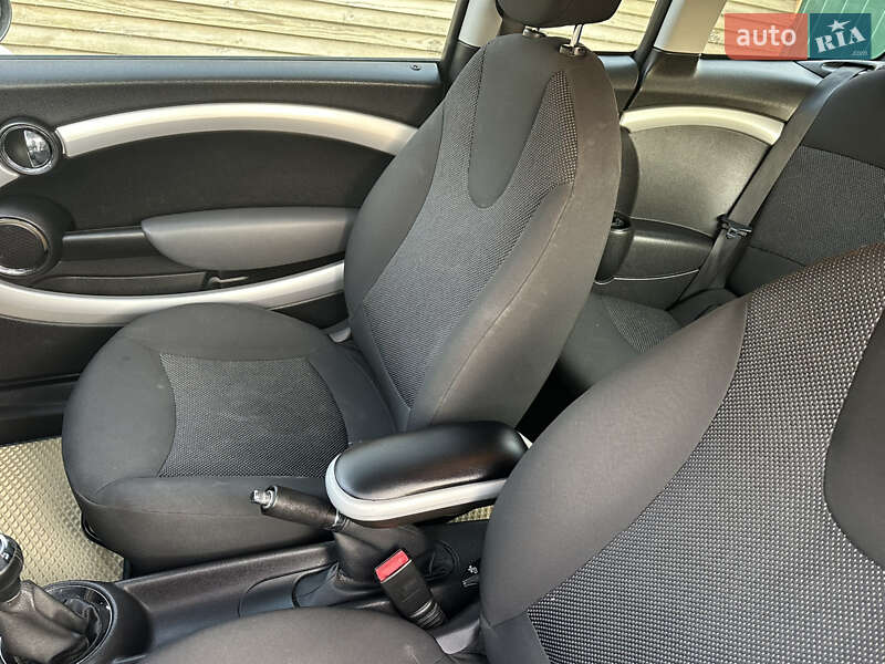 Хэтчбек MINI Cooper 2008 в Белой Церкви