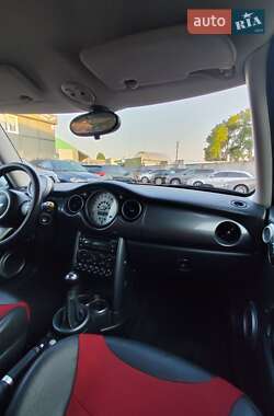 Хэтчбек MINI Cooper 2005 в 