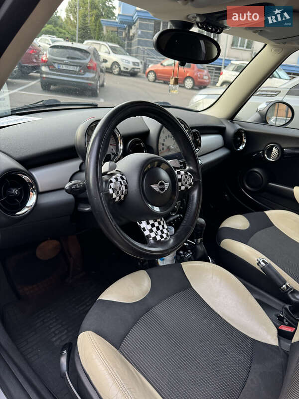 Хетчбек MINI Cooper 2010 в Києві