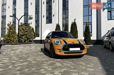 Хэтчбек MINI Cooper 2015 в 