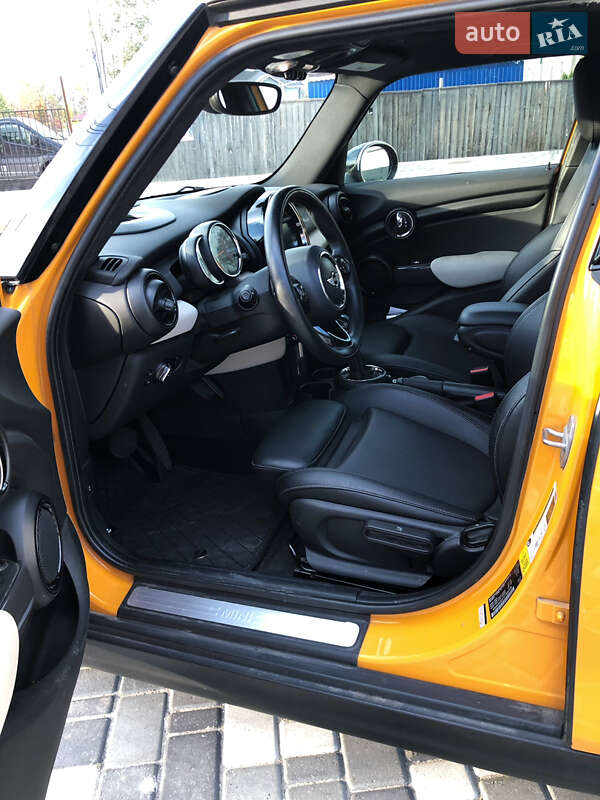 Хэтчбек MINI Cooper 2015 в Киеве
