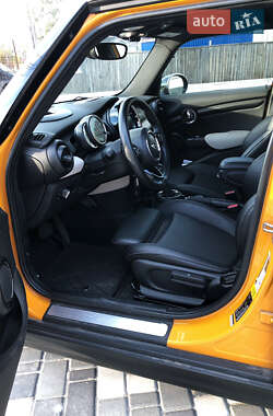 Хэтчбек MINI Cooper 2015 в 