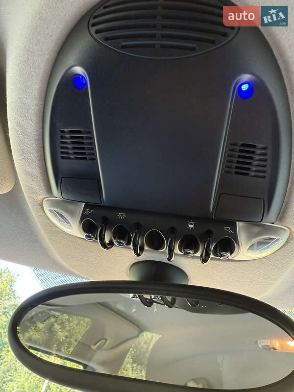 Хэтчбек MINI Cooper 2016 в Черновцах