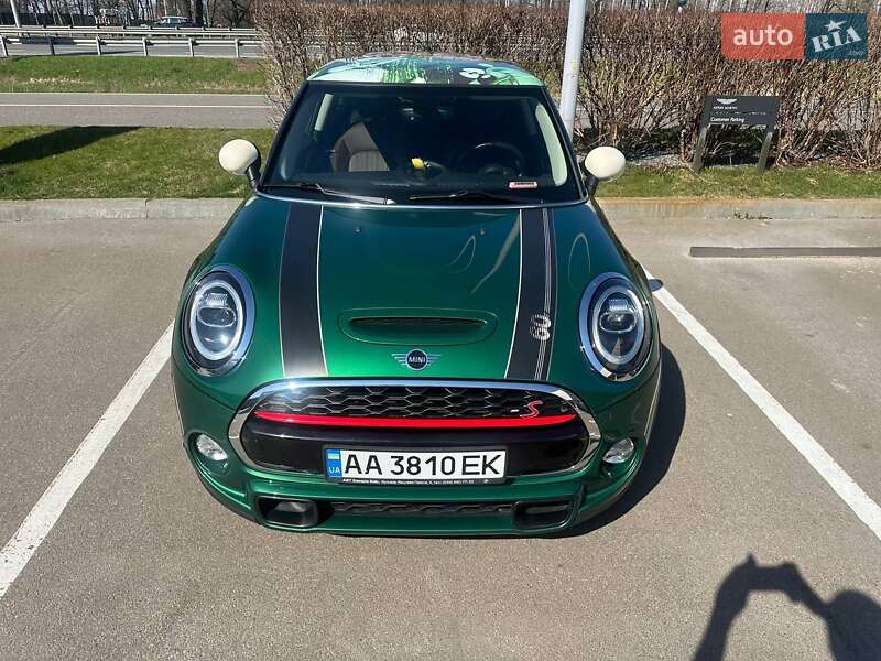Хэтчбек MINI Cooper 2019 в Киеве