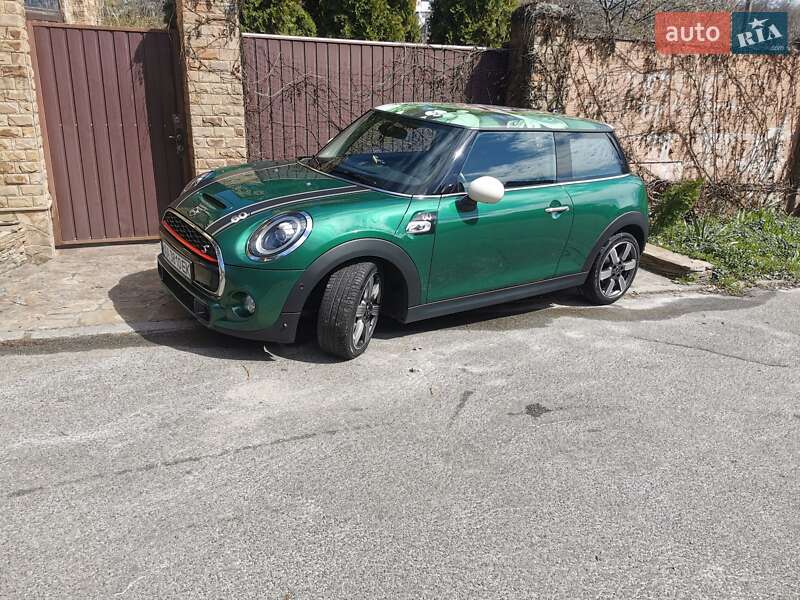 Хэтчбек MINI Cooper 2019 в Киеве
