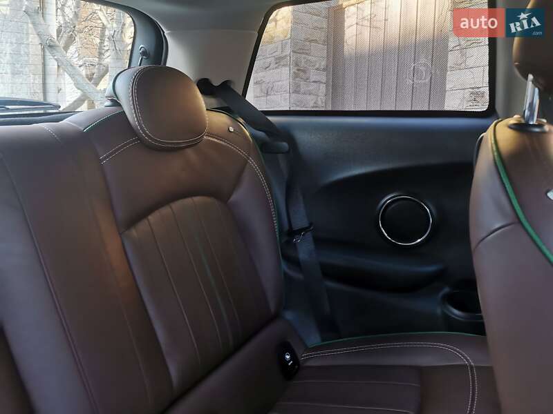 Хэтчбек MINI Cooper 2019 в Киеве