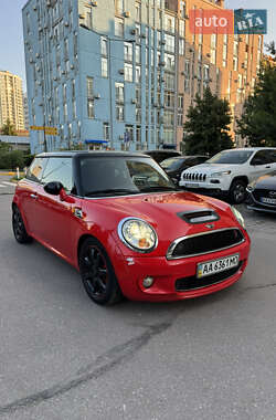 Хэтчбек MINI Cooper 2008 в 