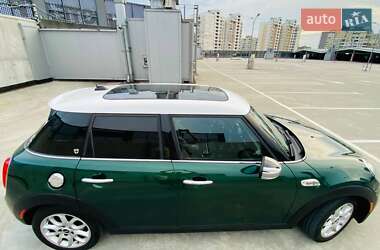 Хэтчбек MINI Cooper 2016 в 
