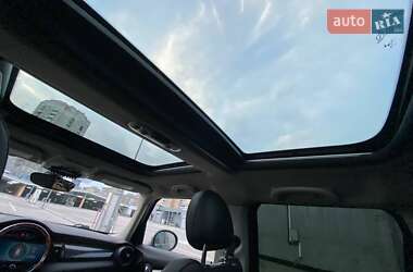 Хэтчбек MINI Cooper 2016 в 