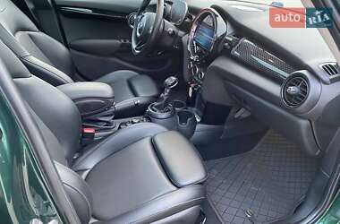 Хэтчбек MINI Cooper 2016 в 