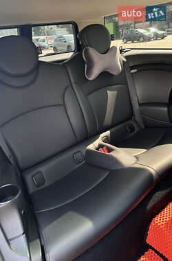 Хэтчбек MINI Cooper 2013 в 