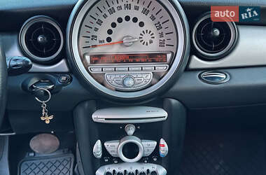 Хэтчбек MINI Cooper 2009 в 
