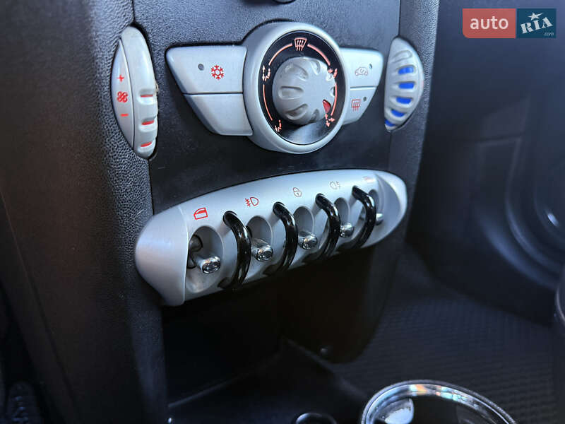 Хэтчбек MINI Cooper 2007 в Мене