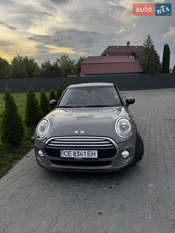 Хэтчбек MINI Cooper 2014 в Черновцах