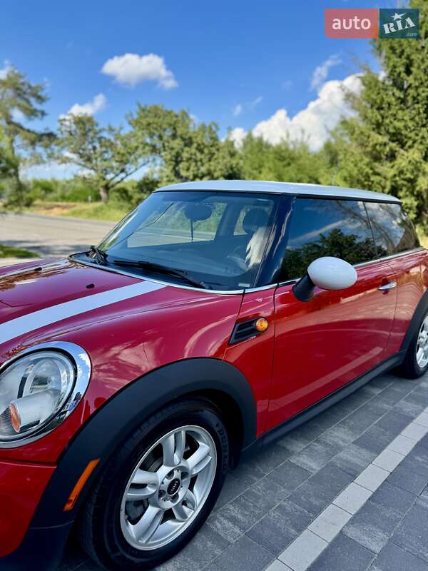 Хэтчбек MINI Cooper 2013 в Ужгороде