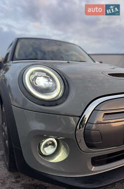 Хэтчбек MINI Cooper 2021 в 