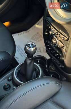 Хэтчбек MINI Cooper 2011 в 