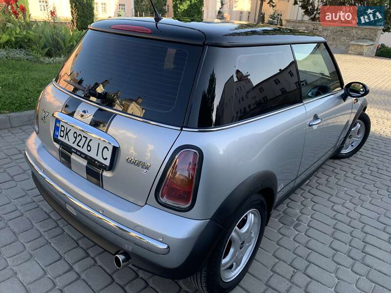 Хэтчбек MINI Cooper 2001 в Кременце