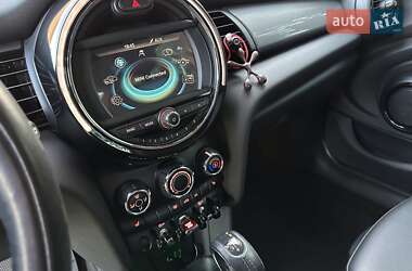 Хэтчбек MINI Cooper 2014 в 