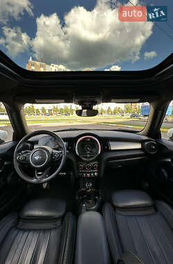 Хэтчбек MINI Cooper 2020 в 