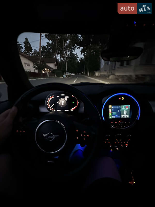 Хэтчбек MINI Cooper 2020 в Киеве
