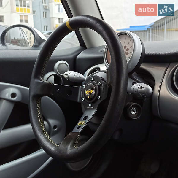 Хэтчбек MINI Cooper 2002 в Виннице