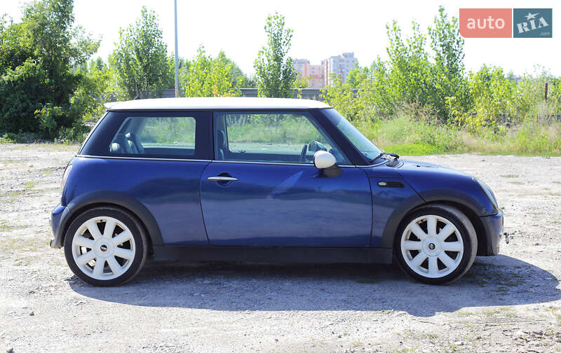 Хэтчбек MINI Cooper 2002 в Виннице