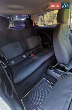 Хэтчбек MINI Cooper 2010 в 