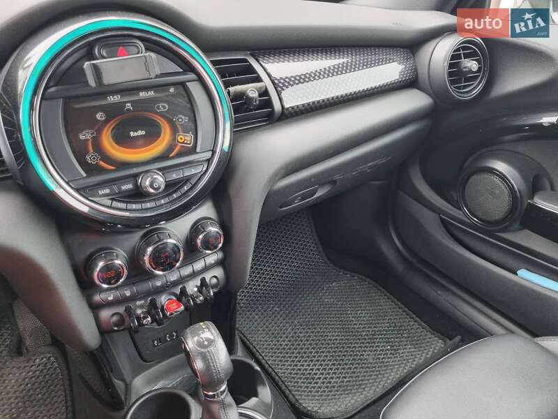 Хетчбек MINI Cooper 2016 в Ірпені
